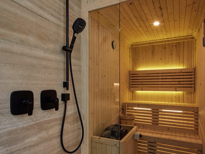 012-Villa-Nini-Elly-Private-sauna-and-shower-1.jpg