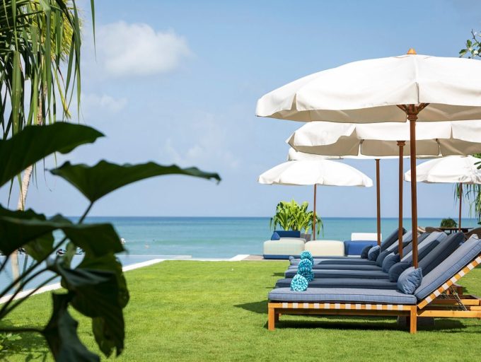 016 Noku Beach House - Beautiful scenery from sun lounger