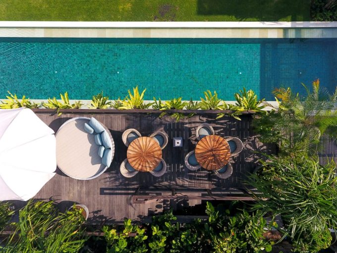 030 Noku Beach House - Pool overview