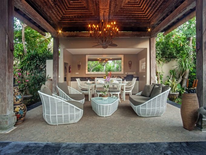 1. Villa Avalon Guest House - Living area