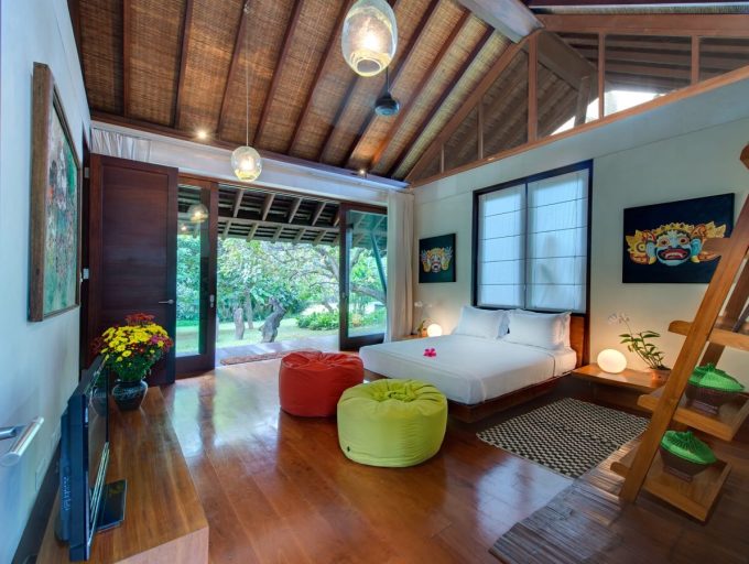 12. Samadhana - Main house guest room 1
