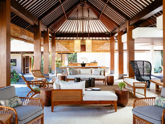 15. Villa Simona Oasis - Bar view of living and dining areas