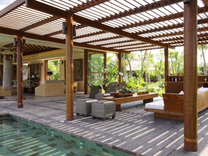 18. Villa Sarasvati - Second living area at end of the pool