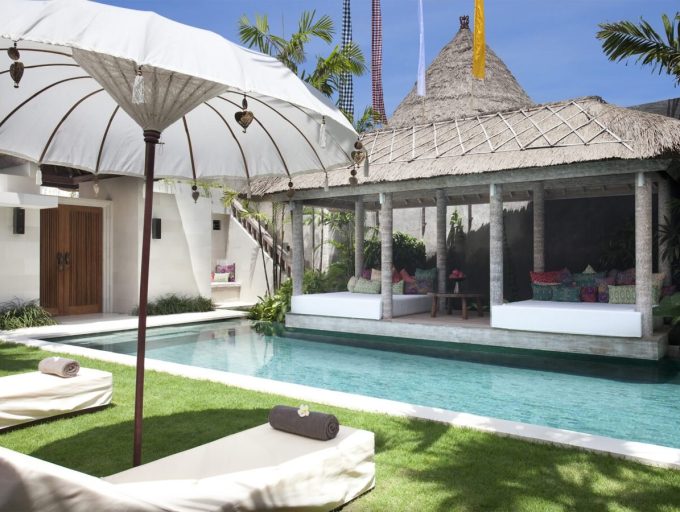 2. Villa Adasa - Pool side