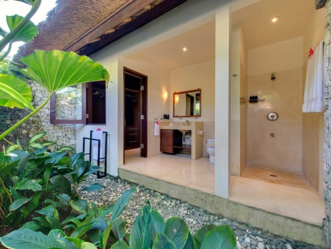 20. Samadhana - Guest house bathroom