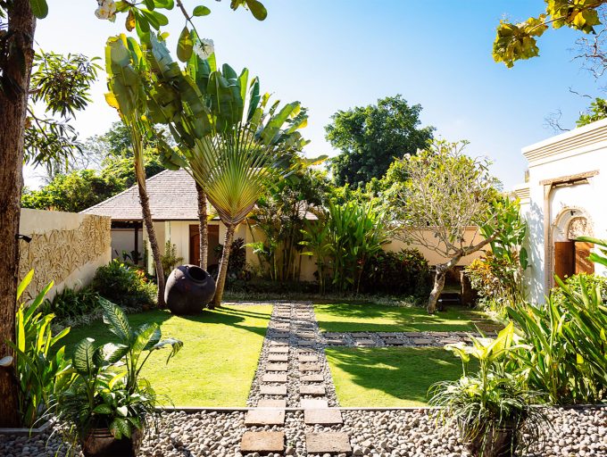 22. Villa Simona Oasis - Entrance pathways