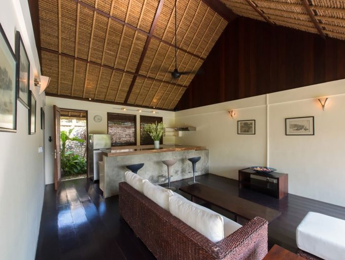 30. Samadhana - Guest house living room