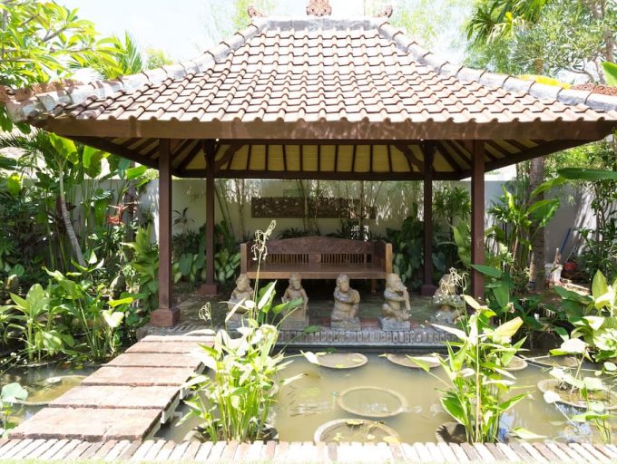 416_323549190087a+pond+and+bale