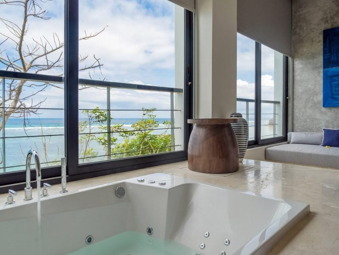 6. Grand Cliff Nusa Dua - Honeymoon suite jacuzzi