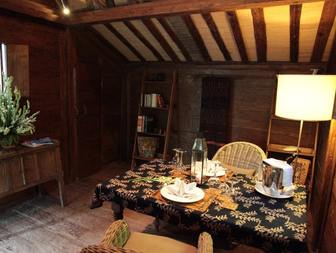 6. Villa Radha - Dining