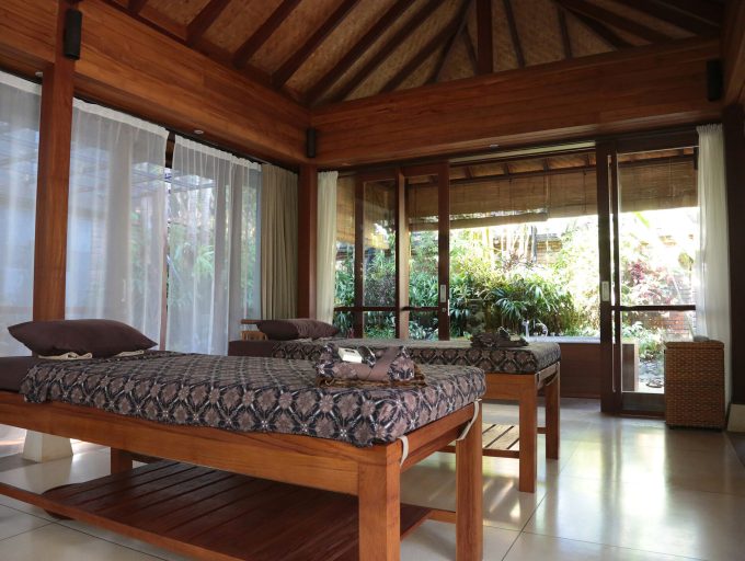 7. Dea Villas - Spa beds