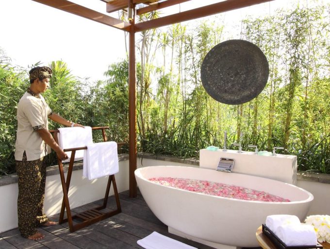 9. Villa Sarasvati - Bath being prepared