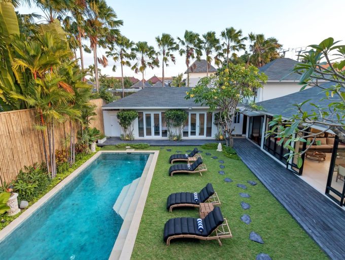 Copy of Copy of Iluka - Pool Day 06