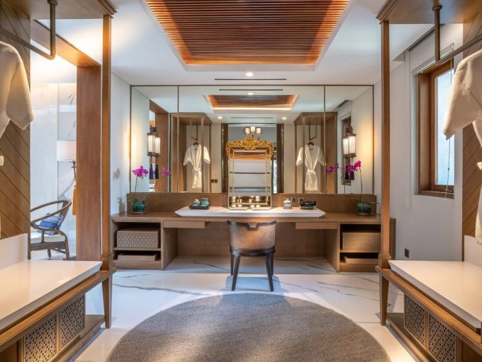 Des Indes I - Luxurious wardrobe design