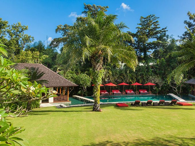 The Beji - Garden and pool feature