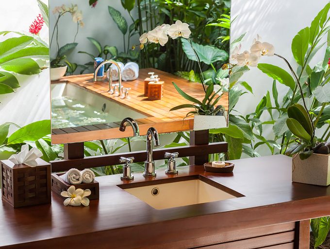 The Beji - Master suite single sink