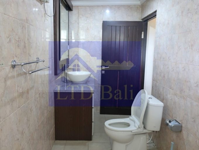 Villa Blond (13) (Medium)