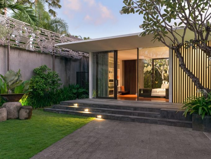 Villa Issi - Guest bedroom view from garden