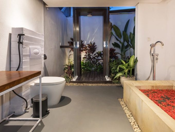 Villa Yasa Bathroom1-7249