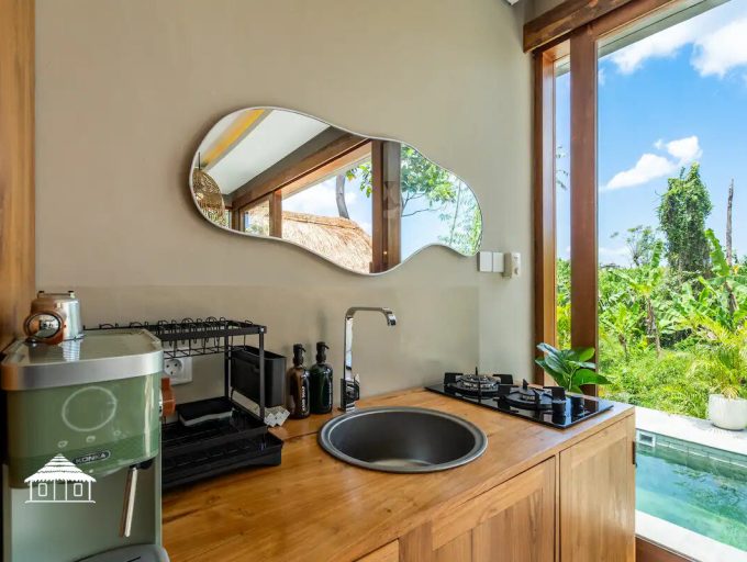 afc1233a-bd8e-4ef1-9d8c-b31221a4368a