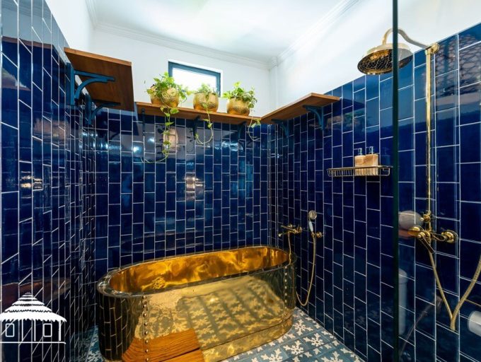 Blueberry bathrom