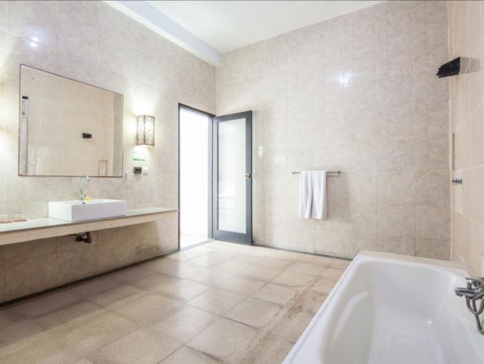 d60549ec-191c-479d-bc9d-d9d3053d3d82