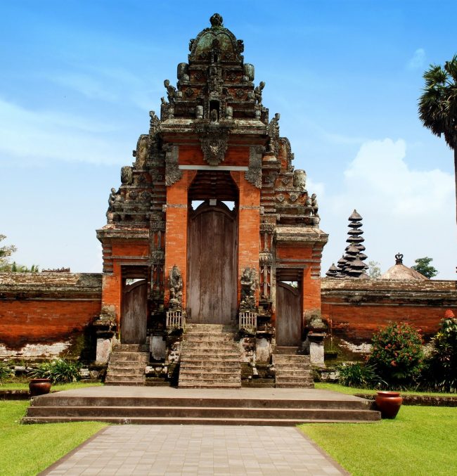 taman-ayun-temple-in-mengwi-in-bali-indonesia